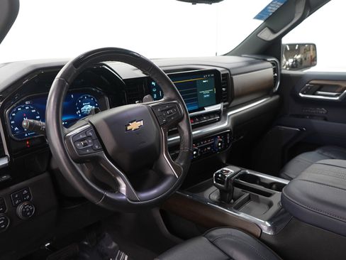 Used 2024 Chevrolet Silverado 1500 High Country image 25
