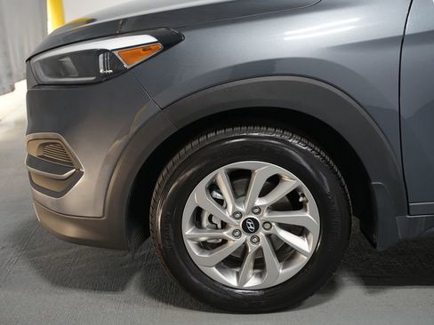 Used 2017 Hyundai Tucson SE image 5