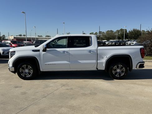 Used 2024 GMC Sierra 1500 SLT image 8