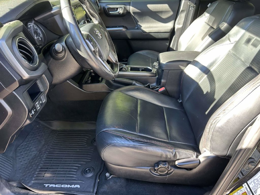 Used 2019 Toyota Tacoma TRD Pro AWD/4WD image 12