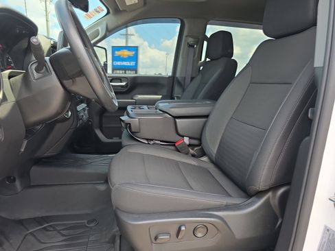 Used 2024 Chevrolet Silverado 2500 Custom w/ Custom Convenience Package AWD/4WD image 10