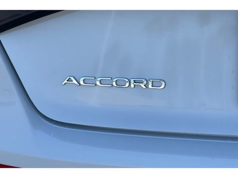 Certified 2025 Honda Accord SE image 17
