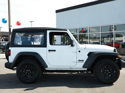 Certified 2025 Jeep Wrangler Sport AWD/4WD image 4