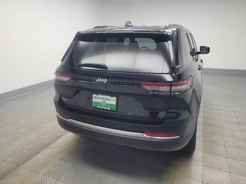 Used 2022 Jeep Grand Cherokee Limited 4xe image 7