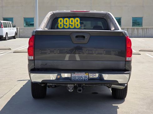 Used 2005 Chevrolet Avalanche Z71 w/ Preferred Equipment Group image 5