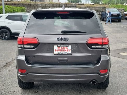 Used 2019 Jeep Grand Cherokee Altitude AWD/4WD image 31