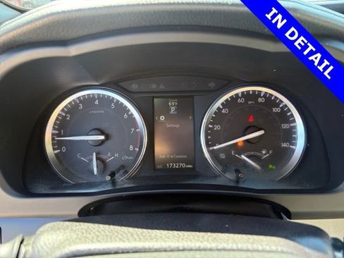 Used 2016 Toyota Highlander Limited AWD/4WD image 29