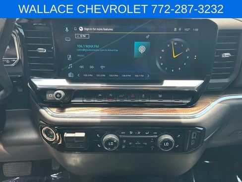 Used 2025 Chevrolet Silverado 1500 LT AWD/4WD image 18