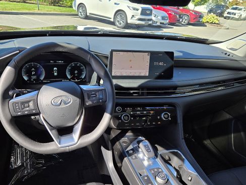 Certified 2025 INFINITI QX60 Luxe w/ Cargo Package image 9