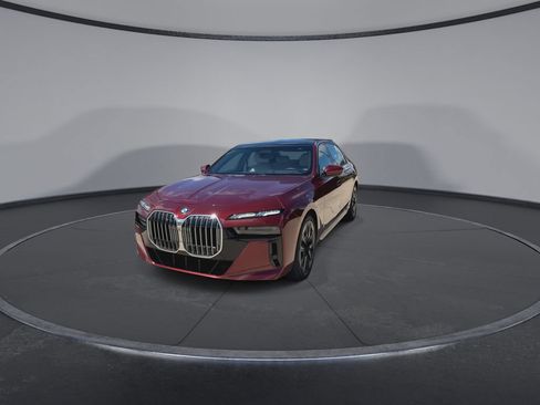 Used 2023 BMW 760i xDrive w/ Executive Package AWD/4WD image 4