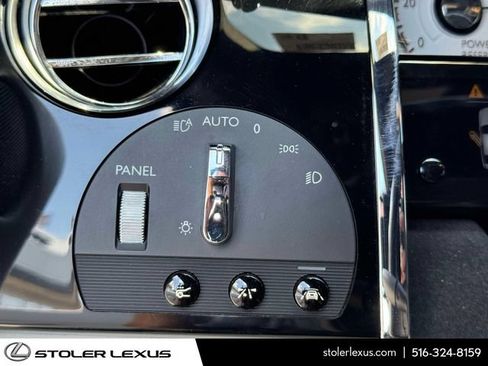 Used 2017 Rolls-Royce Wraith RWD image 24