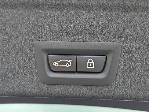 Used 2023 BMW X6 M50i w/ Executive Package image 29