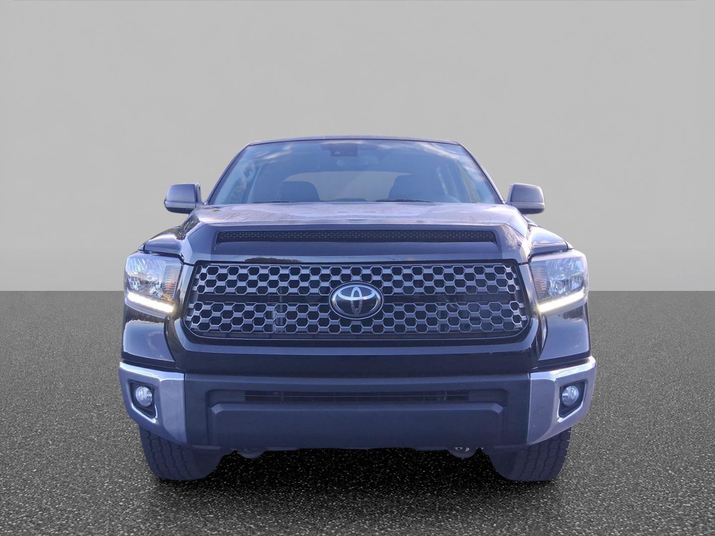 Used 2021 Toyota Tundra SR5 AWD/4WD image 2