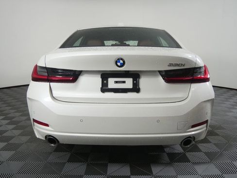 Used 2025 BMW 330i Sedan image 4