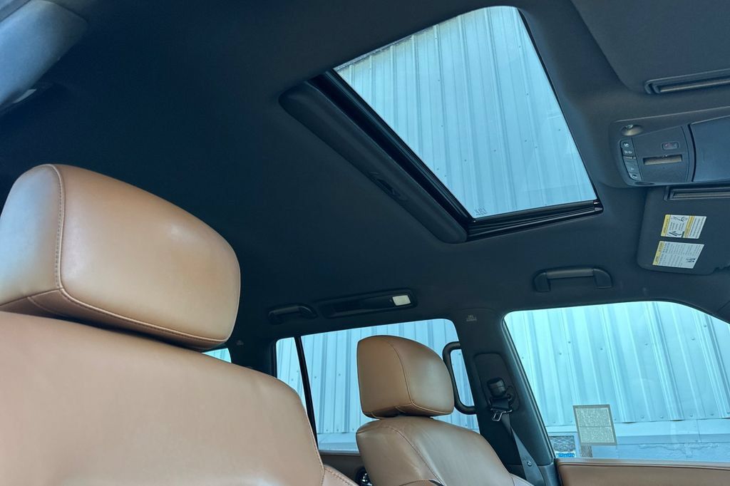 Used 2022 INFINITI QX80 Sensory w/ Cargo Package AWD/4WD image 18