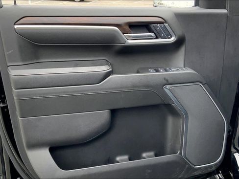 Used 2025 GMC Sierra 1500 SLT image 20