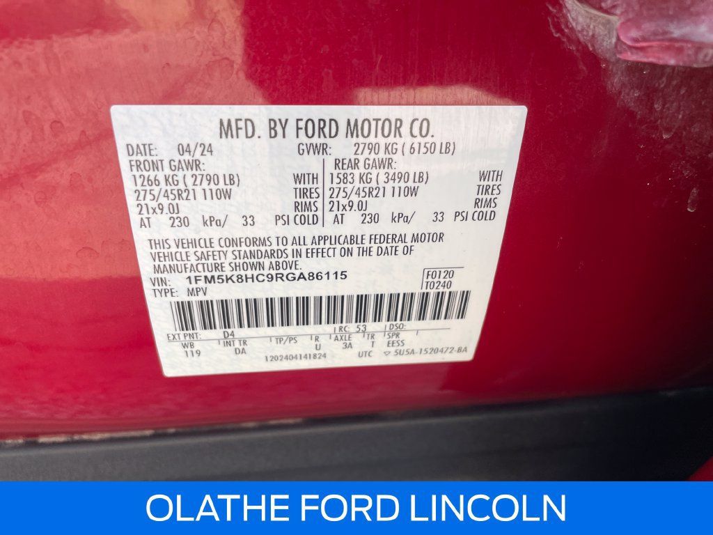 Certified 2024 Ford Explorer Platinum w/ Technology Package AWD/4WD image 21
