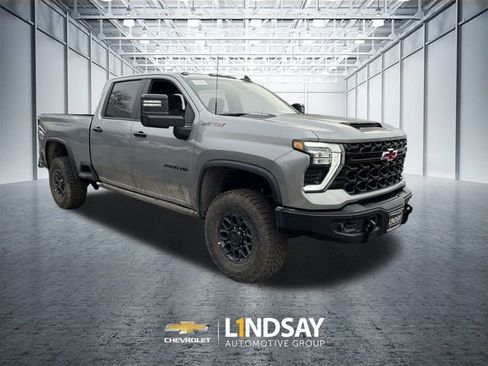 New 2026 Chevrolet Silverado 2500 ZR2 w/ ZR2 Bison Edition image 2