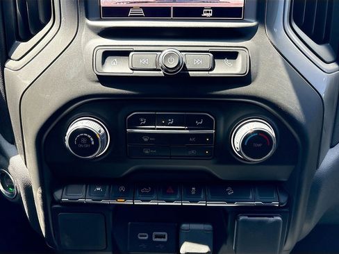 Used 2025 Chevrolet Silverado 1500 Custom Trail Boss w/ Dark Appearance Package image 15