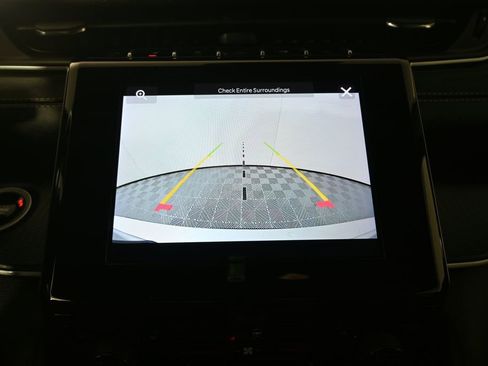 Used 2024 Jeep Grand Cherokee L Laredo image 29