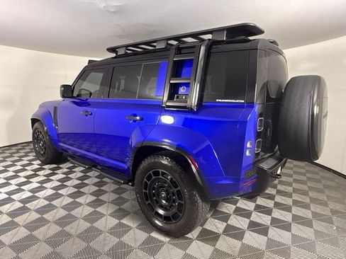 Used 2025 Land Rover Defender 110 AWD/4WD image 4