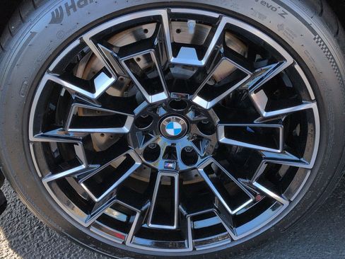 Used 2025 BMW M5 w/ M Driver's Package image 13