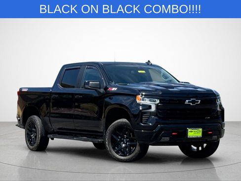 Used 2024 Chevrolet Silverado 1500 LT Trail Boss w/ Convenience Package II AWD/4WD image 2