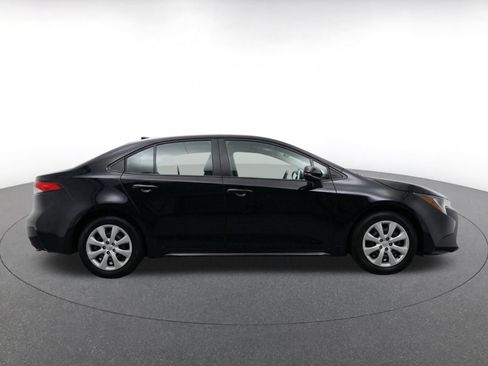 Used 2025 Toyota Corolla LE FWD image 8