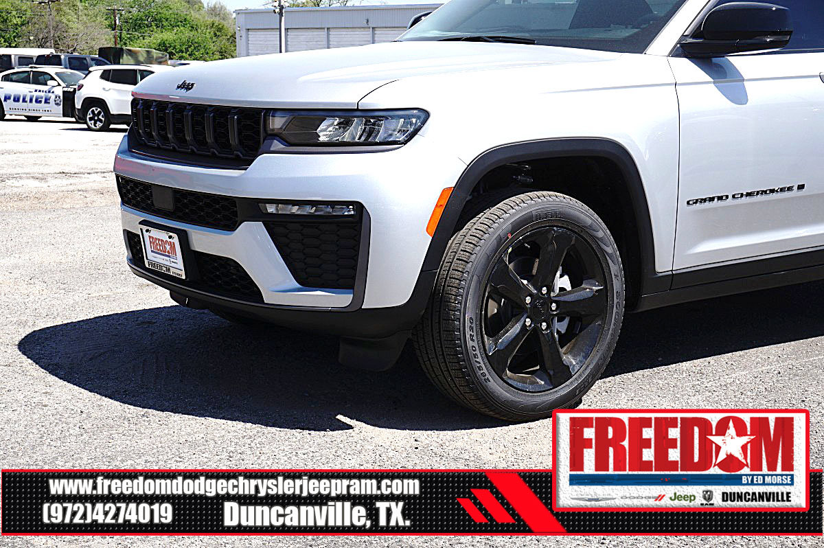 New 2026 Jeep Grand Cherokee Limited w/ Limited Altitude Package AWD/4WD image 41