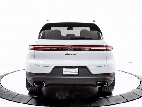 Certified 2025 Porsche Cayenne image 6