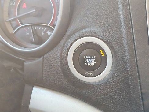 Used 2019 Dodge Journey SE image 37