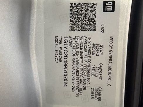 Used 2023 Chevrolet Corvette Stingray Premium Cpe w/ Battery Protection Package RWD image 33