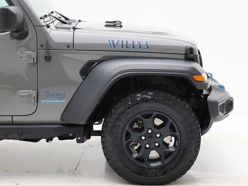 Used 2023 Jeep Wrangler Unlimited w/ Sun & Screen Package image 4