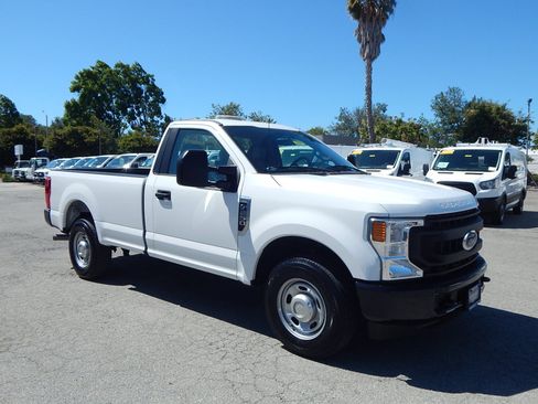 Used 2021 Ford F250 XL w/ Power Equipment Group RWD image 9