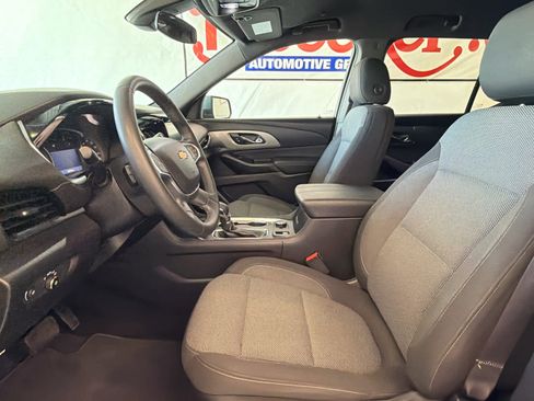 Used 2023 Chevrolet Traverse LT FWD image 13
