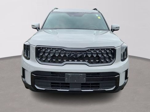 Used 2025 Kia Telluride AWD image 2