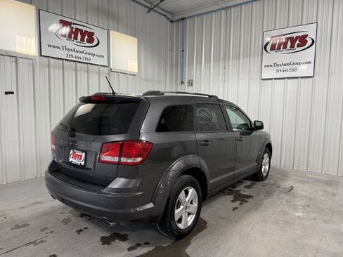 Used 2018 Dodge Journey SE w/ Popular Equipment Group image 3