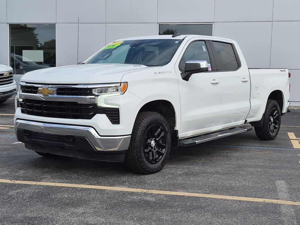 Used 2023 Chevrolet Silverado 1500 LT w/ Leather Package AWD/4WD image 1