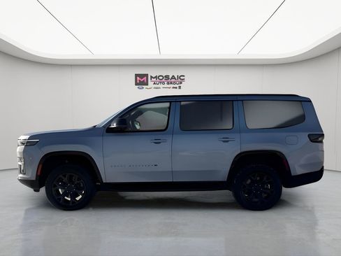 New 2026 Jeep Grand Wagoneer Limited w/ Convenience Group I AWD/4WD image 8