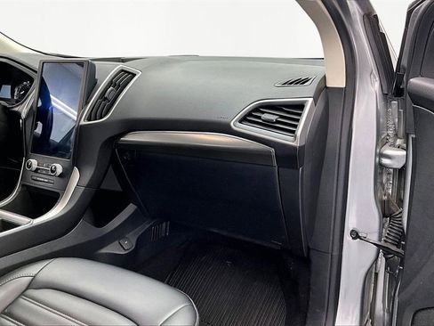 Used 2022 Ford Edge SEL w/ Convenience Package image 17