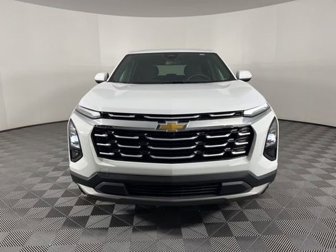 Used 2025 Chevrolet Equinox LT image 4