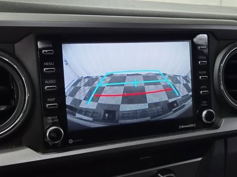 Used 2020 Toyota Tacoma 2WD Double Cab image 28