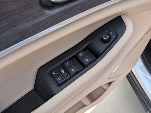 Used 2025 Jeep Grand Cherokee L Limited w/ Luxury Tech Group II AWD/4WD image 10