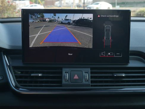 Used 2023 Audi Q5 2.0T Premium w/ Convenience Package image 27