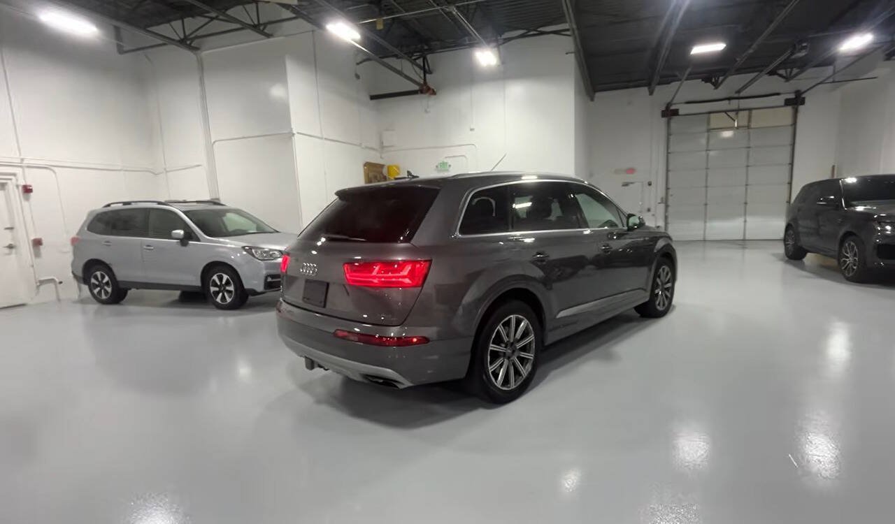 Used 2017 Audi Q7 3.0T Prestige AWD/4WD image 5