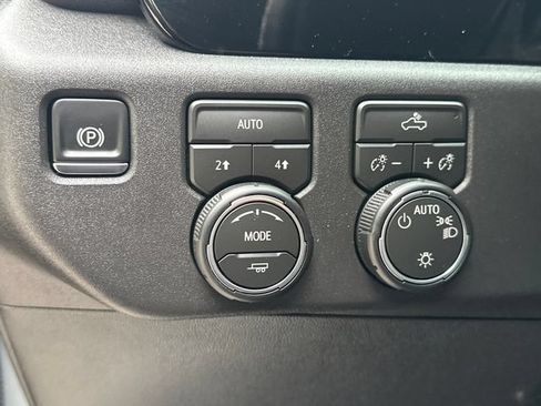 Certified 2026 Chevrolet Silverado 1500 LT AWD/4WD image 26
