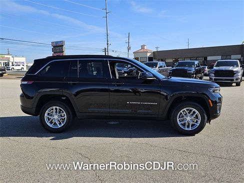 New 2025 Jeep Grand Cherokee Laredo X image 14