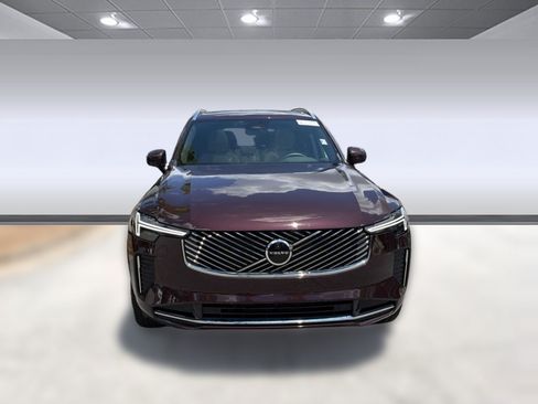 Certified 2025 Volvo XC90 B6 Core AWD/4WD image 6