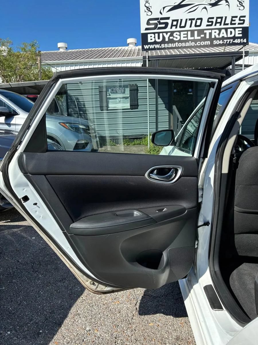 Used 2018 Nissan Sentra SR FWD image 14