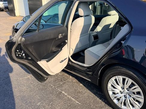 Used 2012 Toyota Camry LE FWD image 9